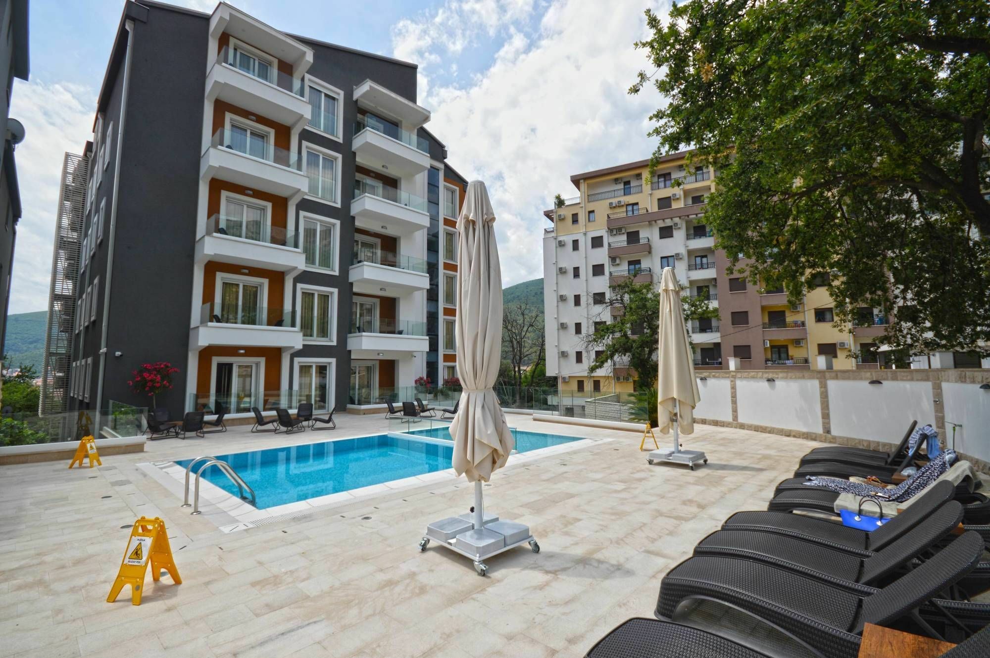 Chill And Go Aparthotel Budva Exterior photo